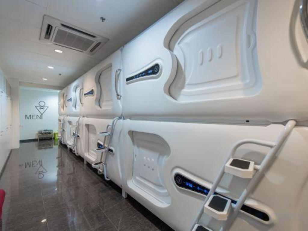 Spot On 89726 Capsule Inn Kota Kinabalu Bagian luar foto